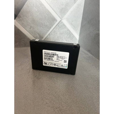 SSD накопитель Samsung Enterprise PM1733 
